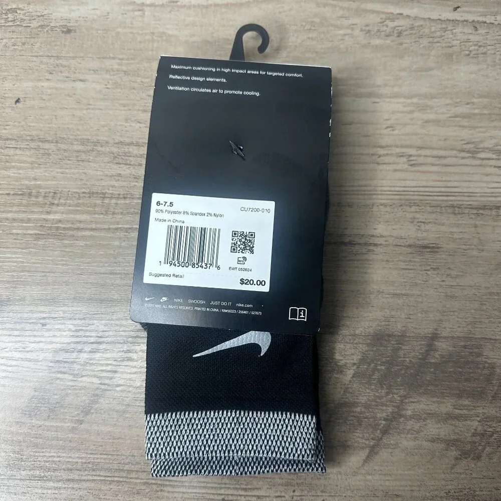 NWT Nike Dri-Fit Spark Unisex Cushioned Crew Running Socks Size Small (Black)